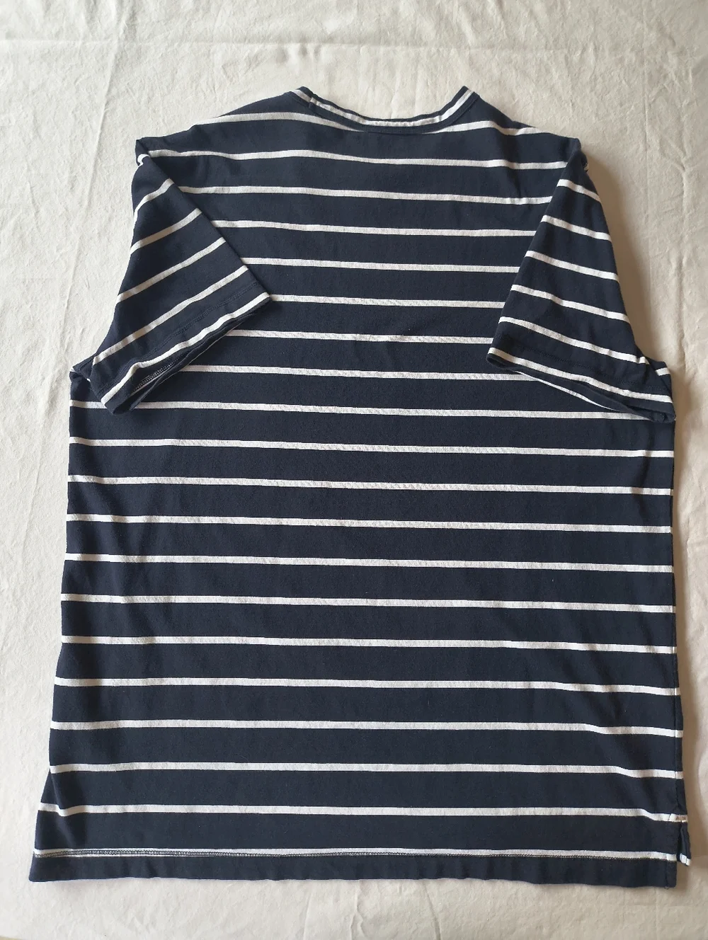Banana Republic Navy and White Striped Crew Neck Tee Size Xl